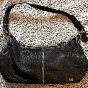 The Sak Black Leather Shoulder Bag with Contrast Stitching
